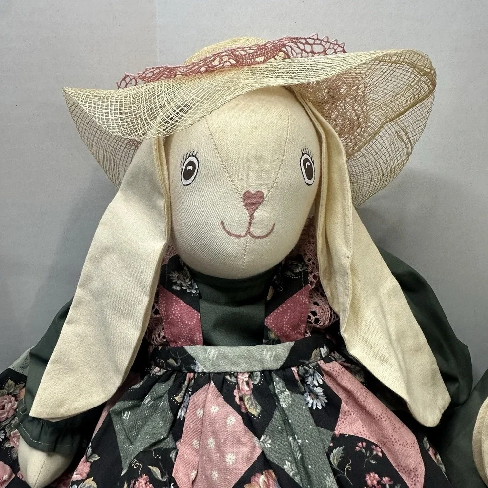 VTG Handmade‎ Bunny Rabbits Plush Country Cottage Chic Primitive Set